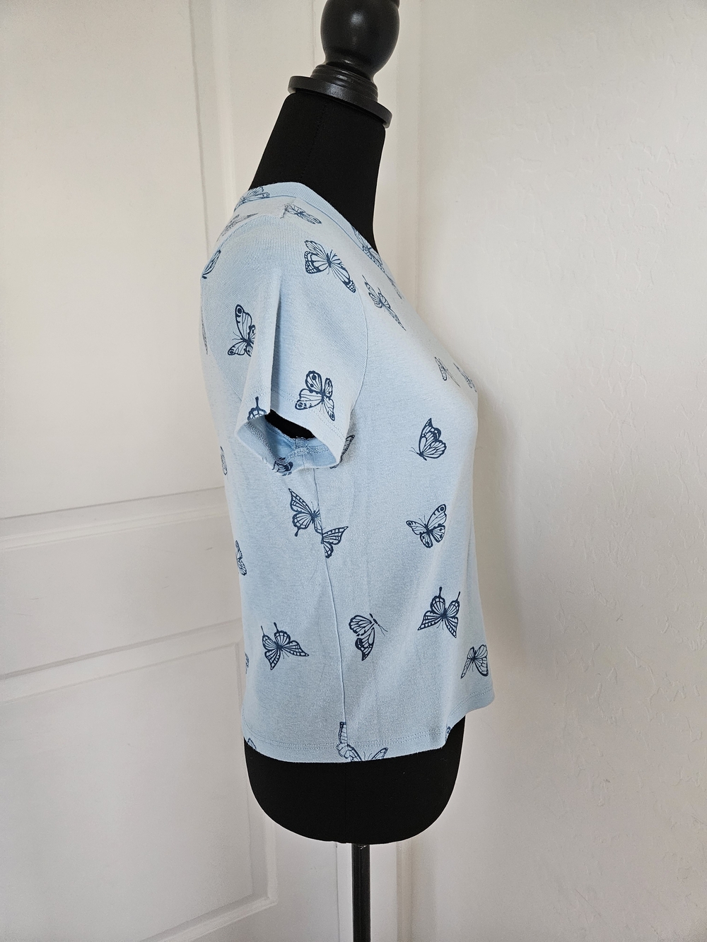 Women's Light Blue Butterfly Print Short Sleeve Tee size S - Picture 8 of 11